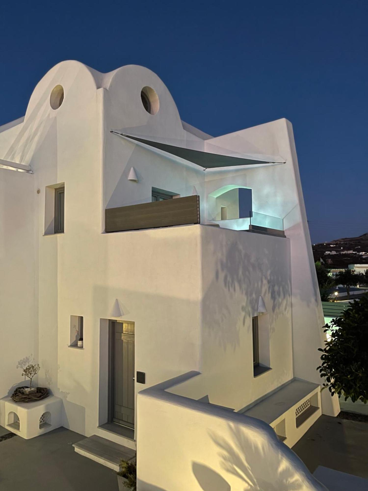 White Harmony Suites 메갈로호리 외부 사진